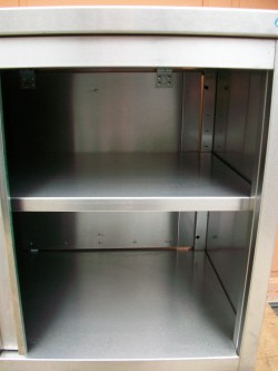 Placard inox traversant